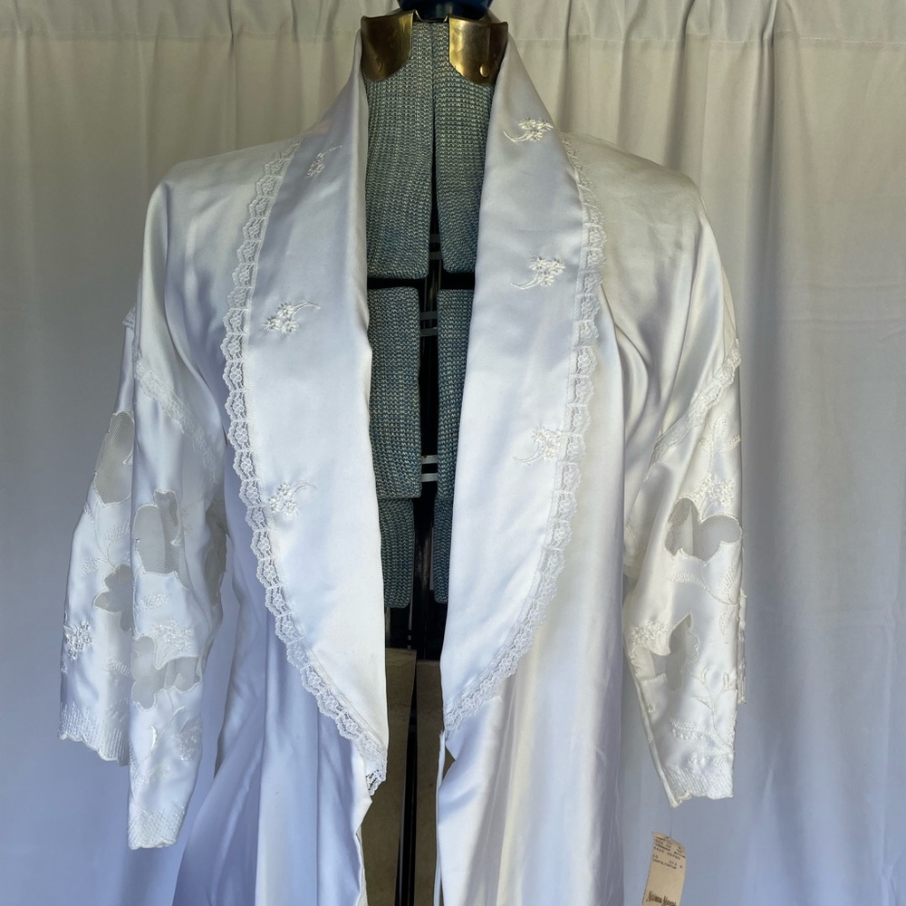 Vintage Miss Dior New York Paris White Silky Robe